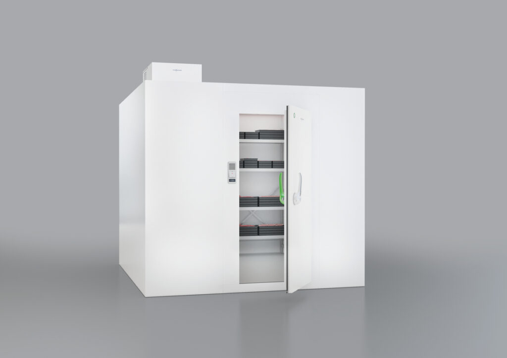 TectoCell-Standard-Plus-with-ceiling-mounted-refrigeration-unit-and-meat-inside.jpg